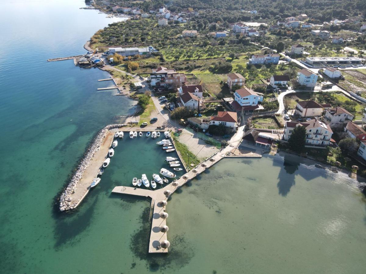 Apartment Lana Pašman Eksteriør billede