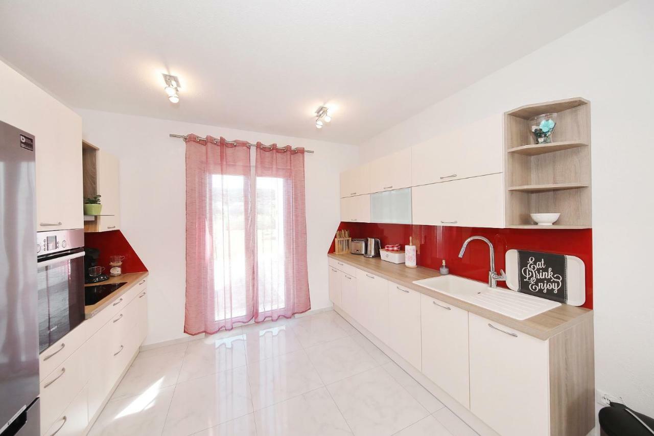 Apartment Lana Pašman Eksteriør billede